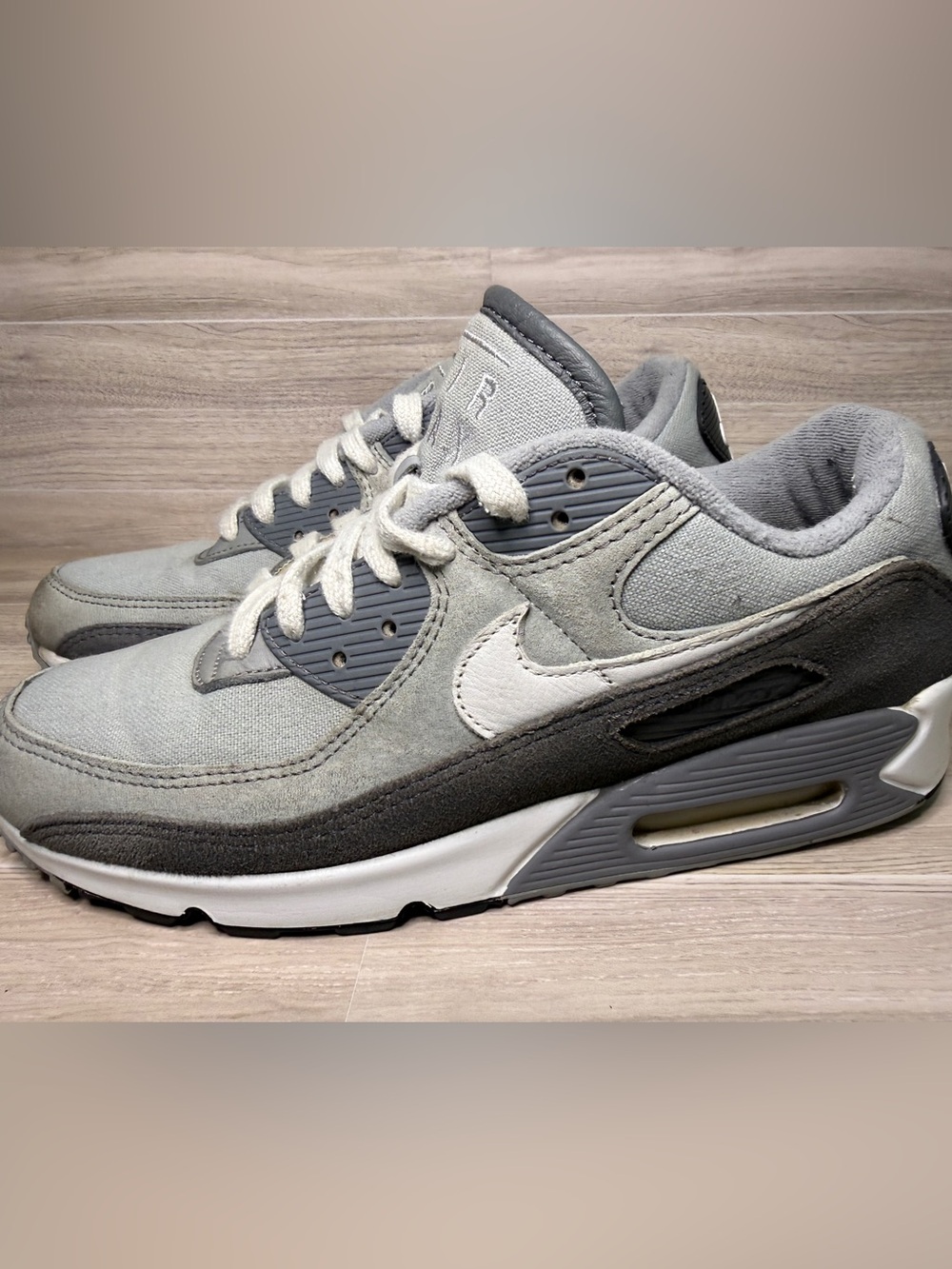 Men’s Nike Men's ‘Light Grey Smoke’ Air Max 90 Size 9.5
